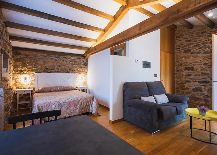 Casa De Amancio Lavacolla