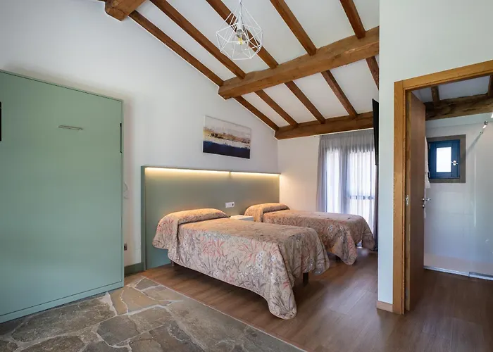 Casa De Amancio Otel Lavacolla